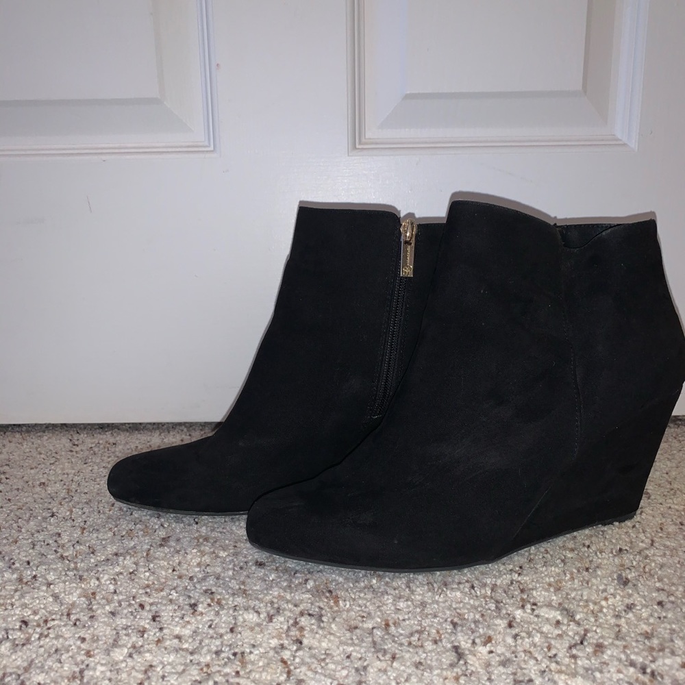 Jessica Simpson Black Wedged Booties